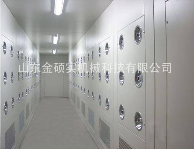 風(fēng)淋室使用現(xiàn)場